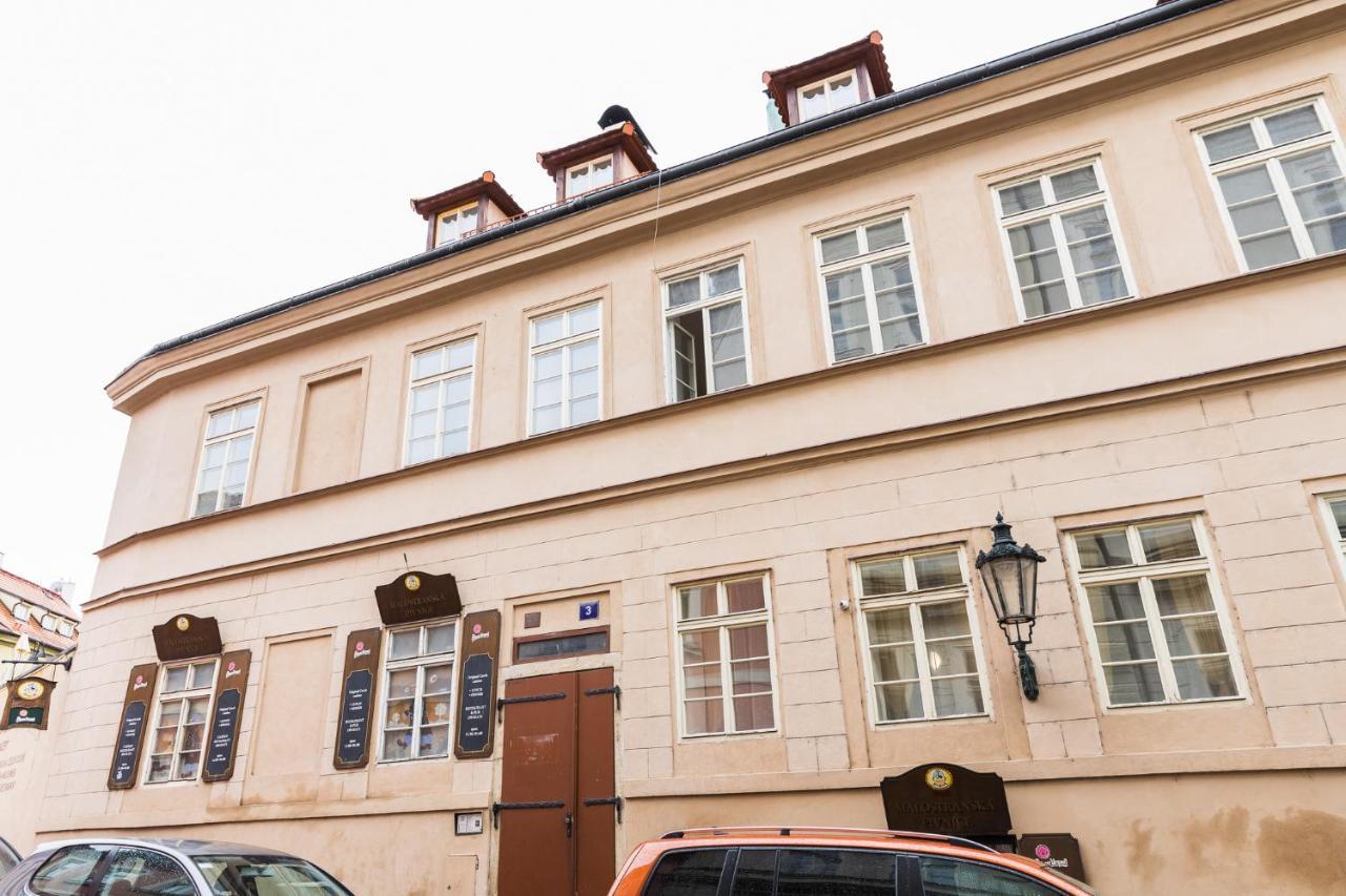 White Swan Boutique Apartments Praha Bagian luar foto