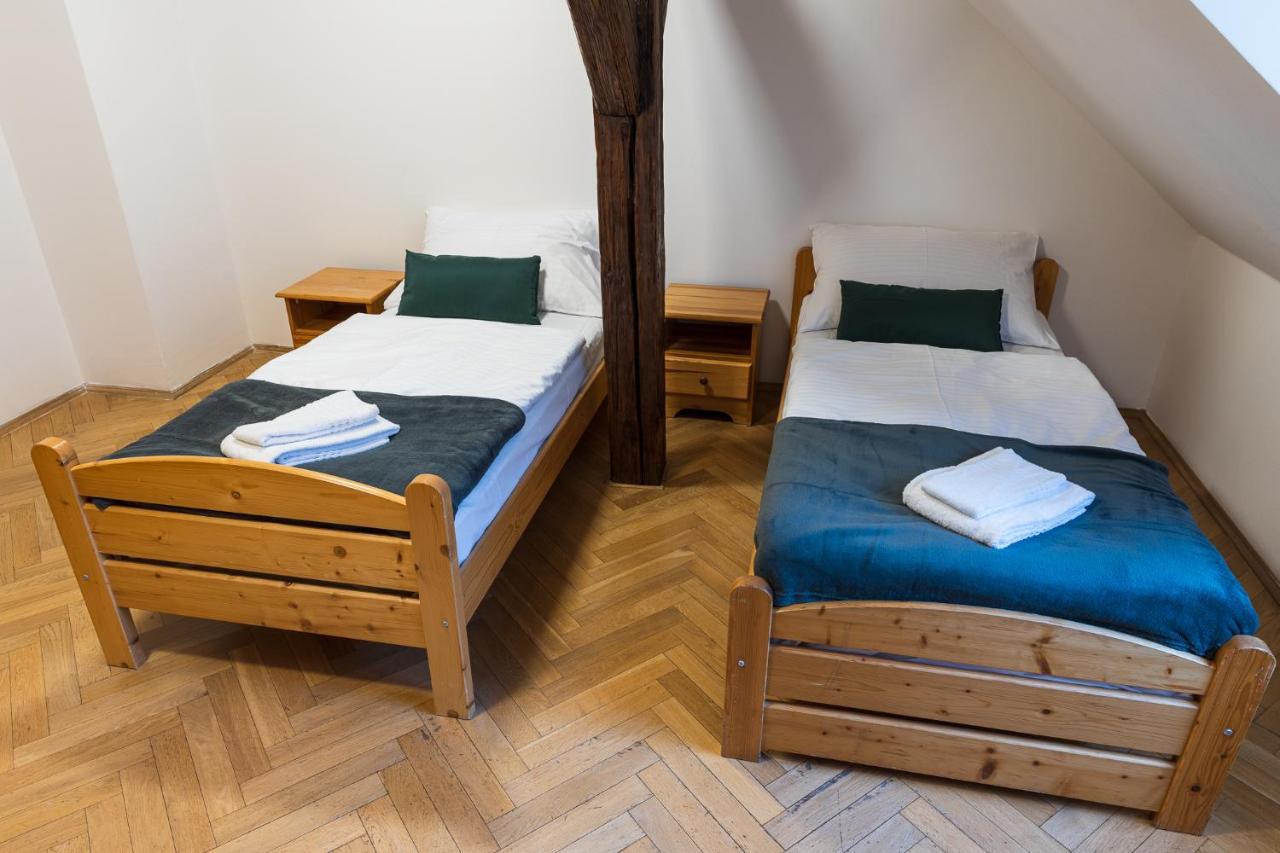 White Swan Boutique Apartments Praha Bagian luar foto