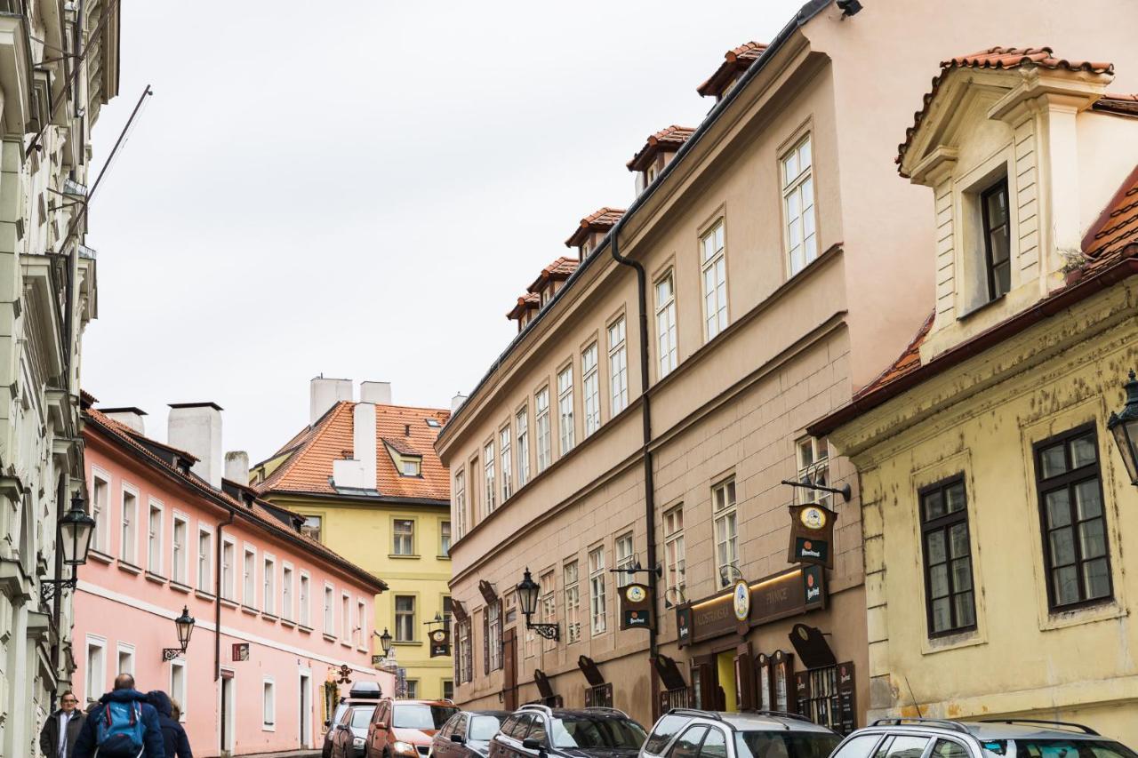 White Swan Boutique Apartments Praha Bagian luar foto