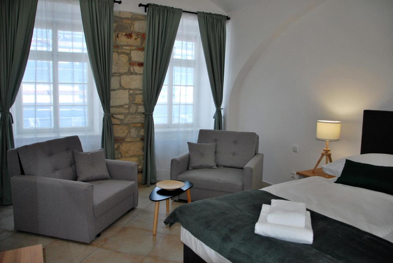 White Swan Boutique Apartments Praha Bagian luar foto