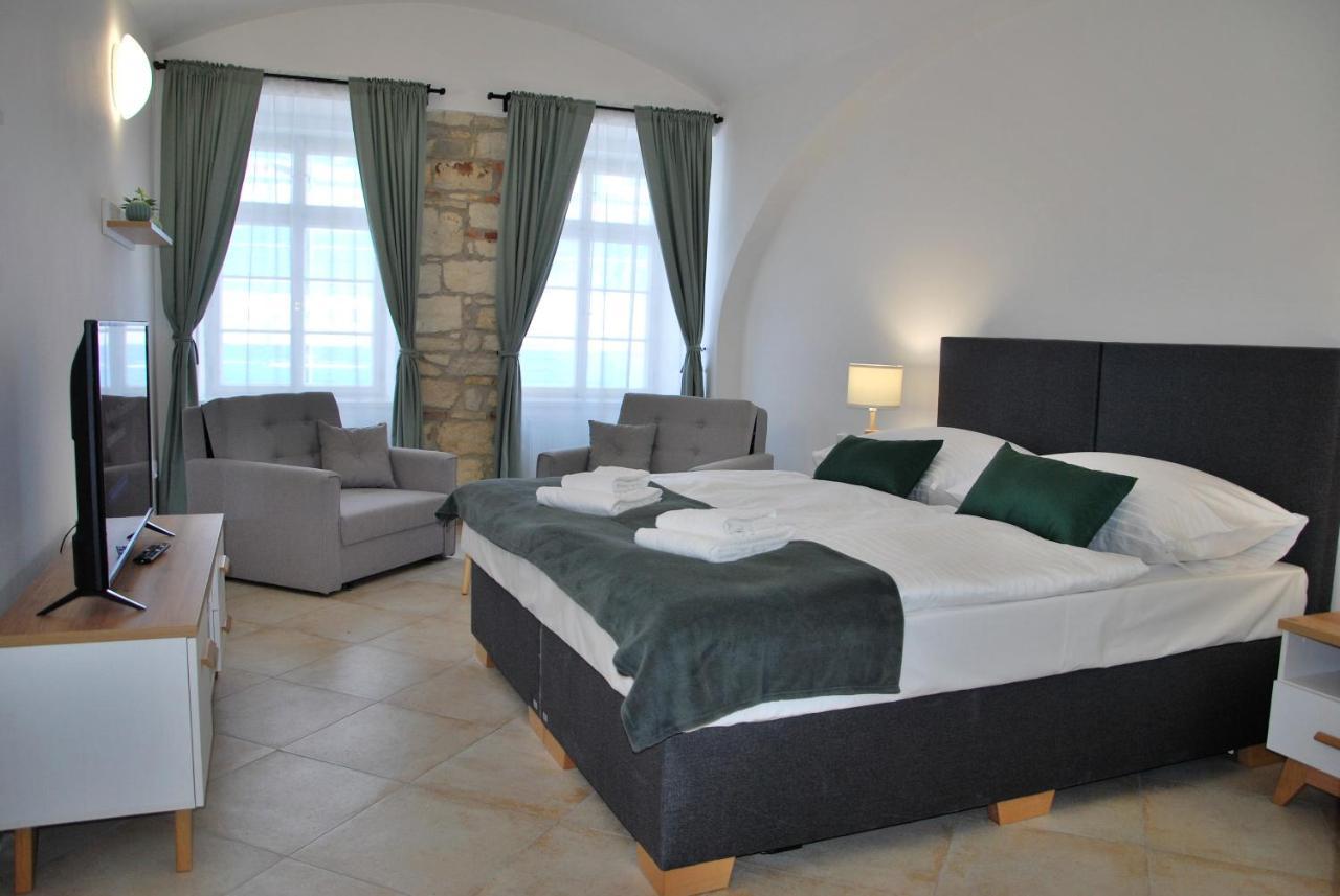 White Swan Boutique Apartments Praha Bagian luar foto