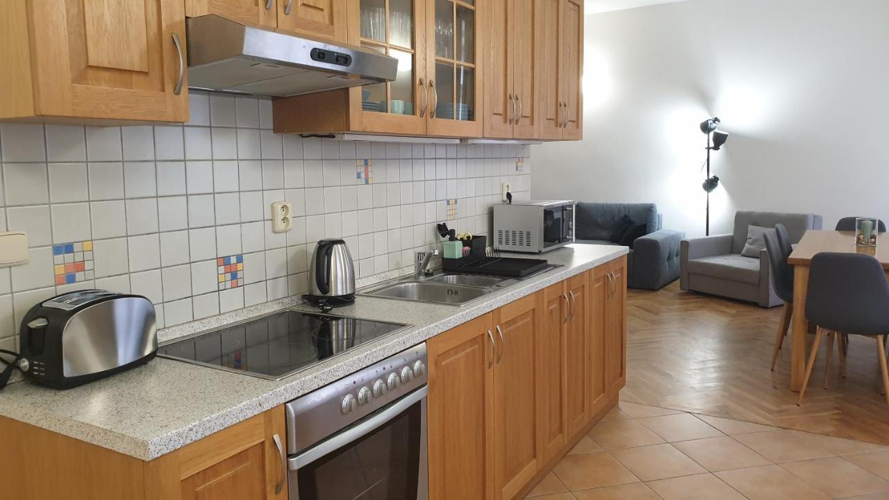White Swan Boutique Apartments Praha Bagian luar foto
