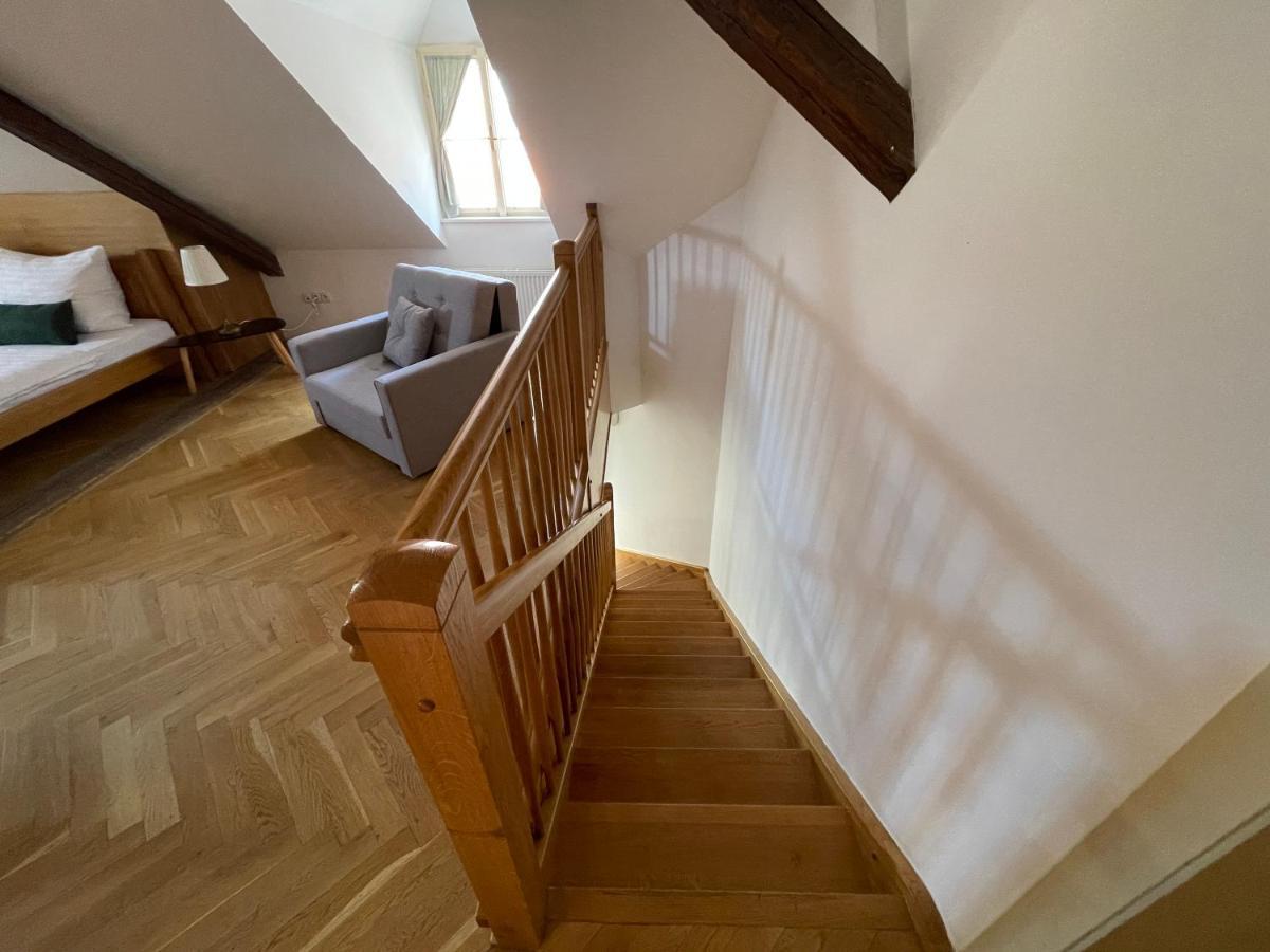 White Swan Boutique Apartments Praha Bagian luar foto
