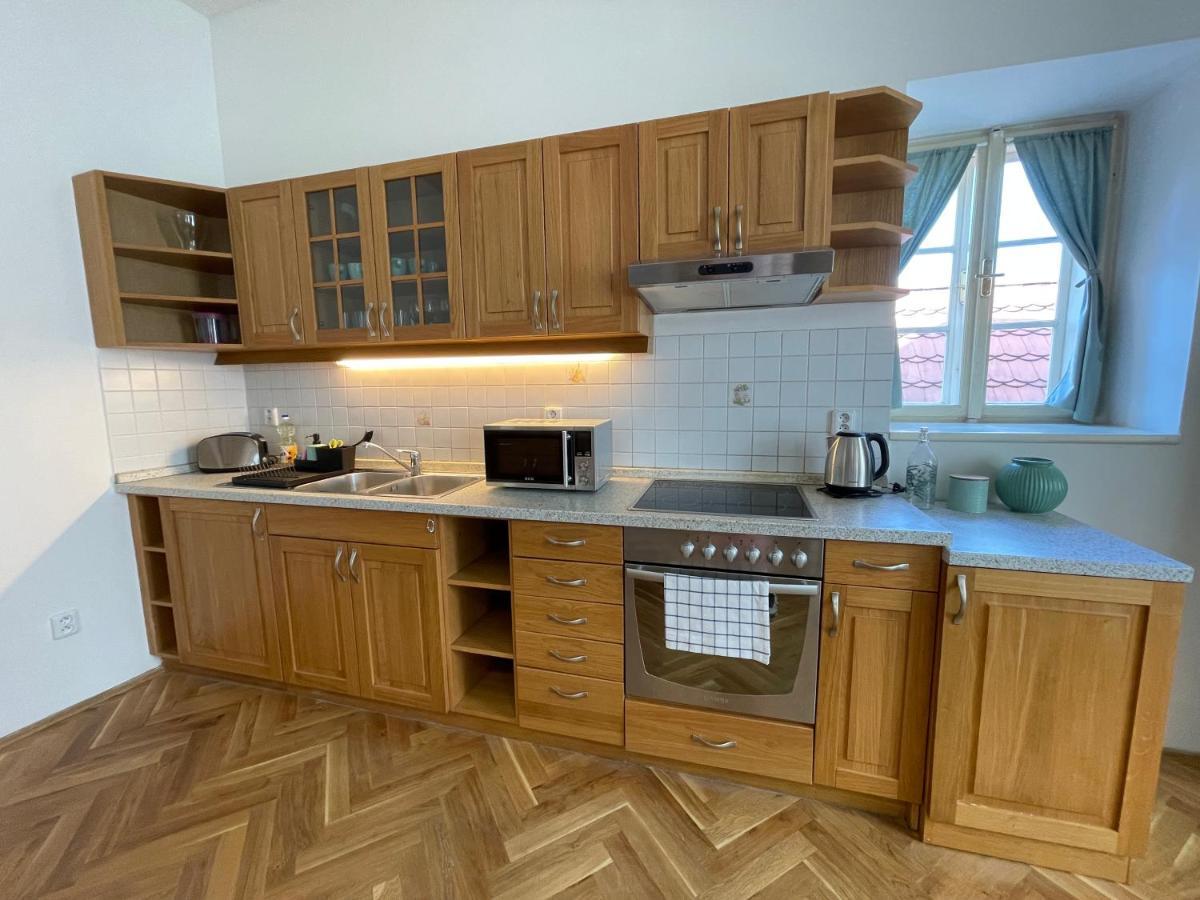 White Swan Boutique Apartments Praha Bagian luar foto