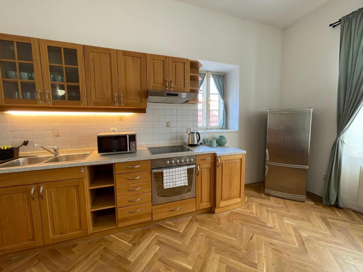 White Swan Boutique Apartments Praha Bagian luar foto
