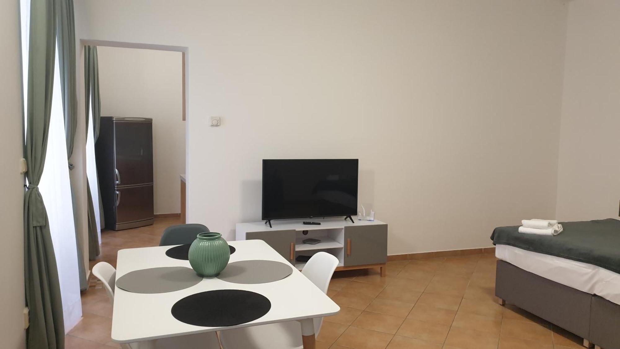 White Swan Boutique Apartments Praha Bagian luar foto